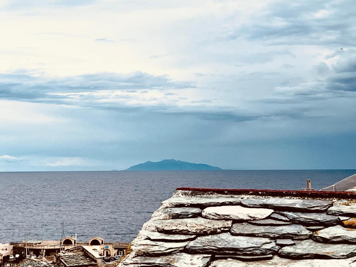 Pepites Bastiaises Vatta Appartement Roof Top Jacuzzi Vue Vieux Port Bastia  Esterno foto
