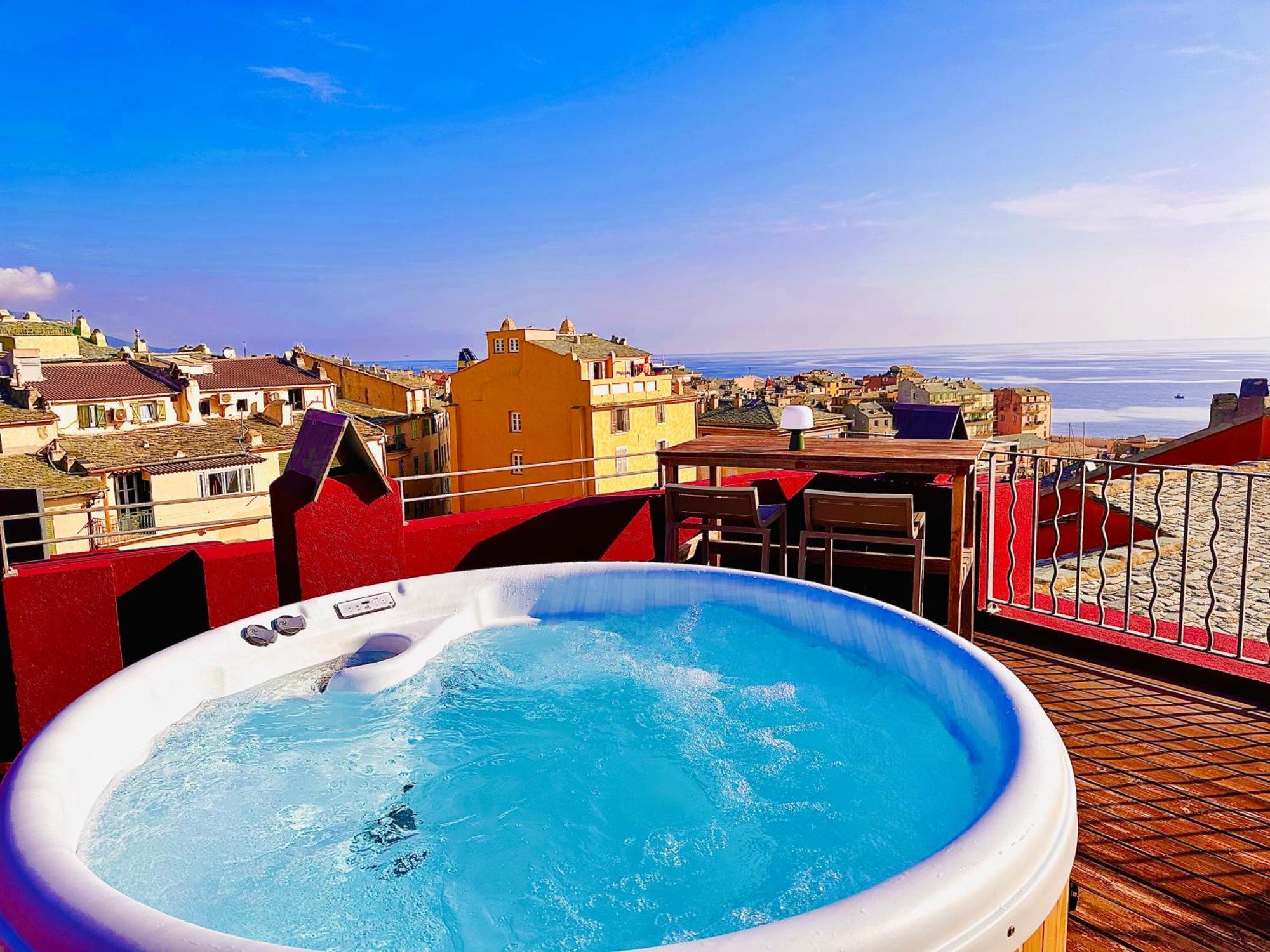 Pepites Bastiaises Vatta Appartement Roof Top Jacuzzi Vue Vieux Port Bastia  Esterno foto