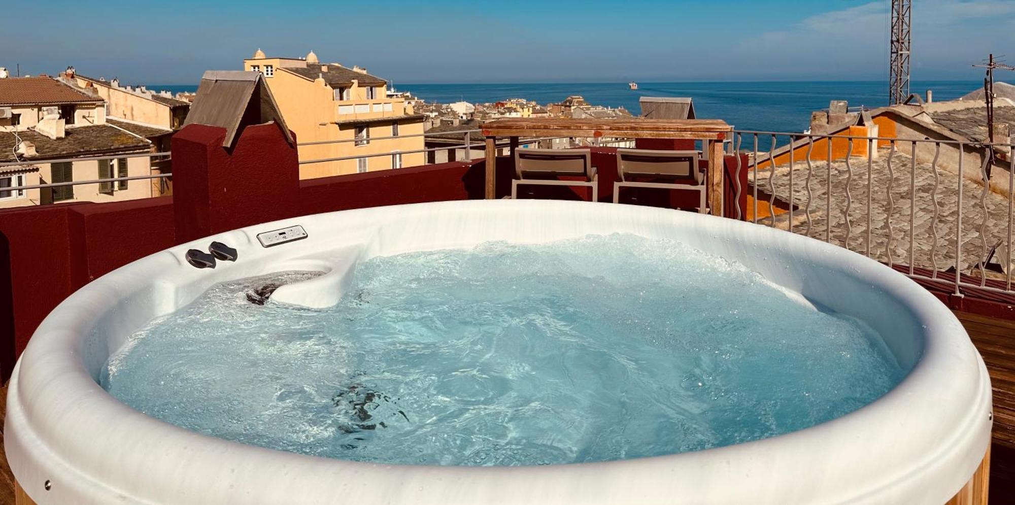 Pepites Bastiaises Vatta Appartement Roof Top Jacuzzi Vue Vieux Port Bastia  Esterno foto
